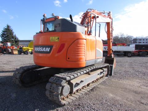 Doosan DX 140 LCR-5 – Einsatz auf Baustelle (Bild 9)
