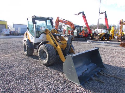 Liebherr 508 Compact  – Seitenansicht links (Bild 2)