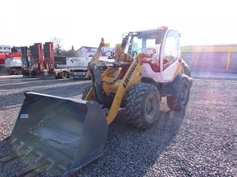 Liebherr 508 Compact  – Heckansicht (Bild 4)
