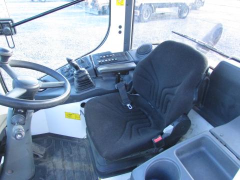 Liebherr 508 Compact  – Seitenansicht links (Bild 14)