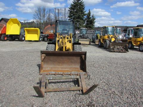 CAT 906 H2 – Seitenansicht rechts (Bild 3)