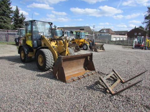 CAT 906 H2 – Heckansicht (Bild 4)