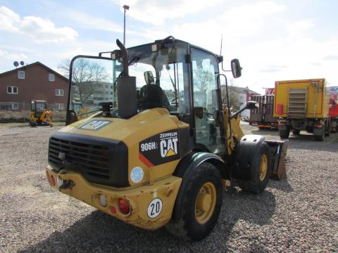 CAT 906 H2 – Detailaufnahme Motor (Bild 7)