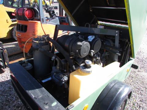 Compair DLT 0404 / C 30 Kompressor  – Detailaufnahme Kabine (Bild 6)