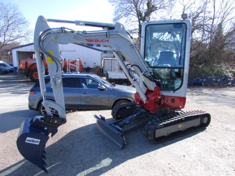 Takeuchi TB 225  – Seitenansicht links (Bild 2)