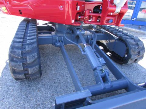 Takeuchi TB 225  – Innenraum (Bild 5)