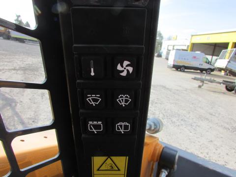 Mustang / Gehl / Manitou 1350 R  (Kein Bobcat)  – Technikdetail (Bild 12)
