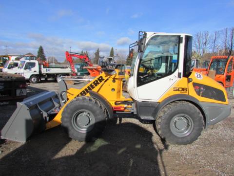 Liebherr L 506 Compact  – Frontansicht (Bild 1)
