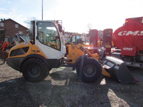 Liebherr L 506 Compact  – Innenraum (Bild 5)