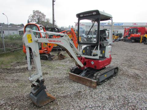 Takeuchi TB 215 R  – Seitenansicht links (Bild 2)