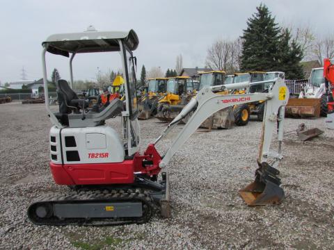 Takeuchi TB 215 R  – Heckansicht (Bild 4)