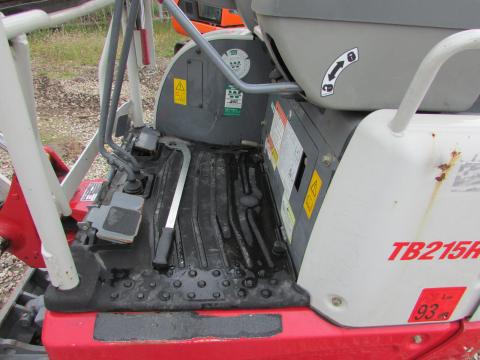 Takeuchi TB 215 R  – Detailaufnahme Motor (Bild 7)