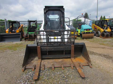 Bobcat T770 – Seitenansicht links (Bild 2)