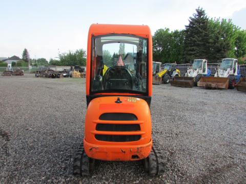 JCB 8018 CTS  – Detailaufnahme Motor (Bild 7)