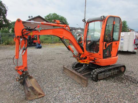 JCB 8025  – Seitenansicht links (Bild 2)