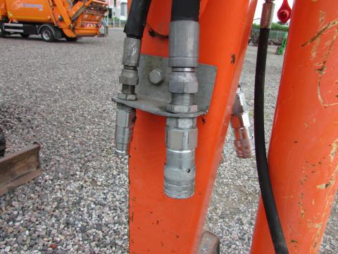 JCB 8025  – Detailaufnahme Kabine (Bild 6)