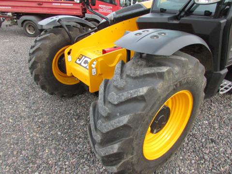 JCB 531-70 Teleskoplader – Detailaufnahme Motor (Bild 7)