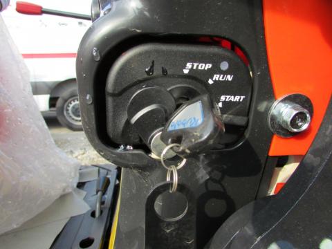 Kubota K008-5 neues Modell – Frontansicht (Bild 13)