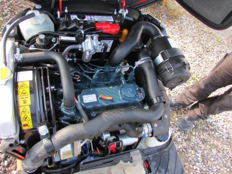 Kubota K008-5 neues Modell – Seitenansicht links (Bild 14)