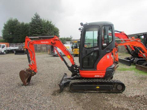 Kubota U20-3 alpha  – Frontansicht (Bild 1)