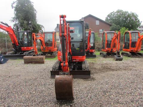 Kubota U20-3 alpha  – Seitenansicht rechts (Bild 3)