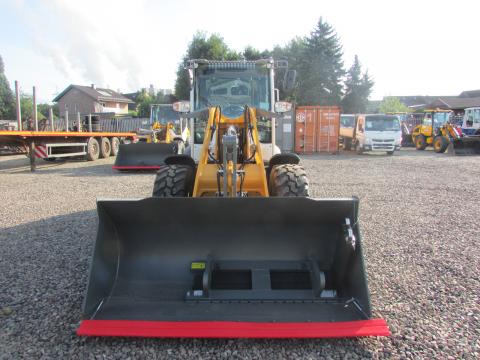 Liebherr L 508 Compact  – Heckansicht (Bild 4)