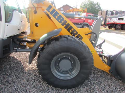 Liebherr L 508 Compact  – Detailaufnahme Kabine (Bild 6)