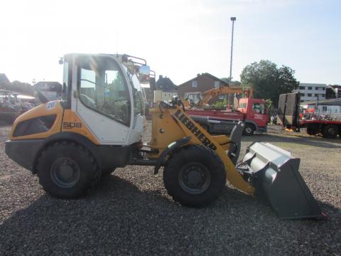 Liebherr L 508 Compact  – Detailaufnahme Motor (Bild 7)