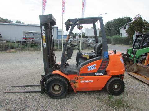 Steinbock / Boss CD 22 C Diesel Gabelstapler  – Frontansicht (Bild 1)