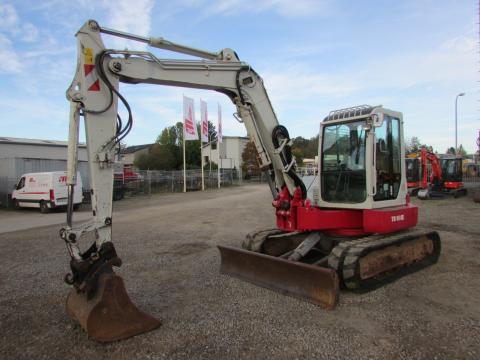 Takeuchi TB 180 FR (Hüllkreisbagger) – Seitenansicht links (Bild 2)