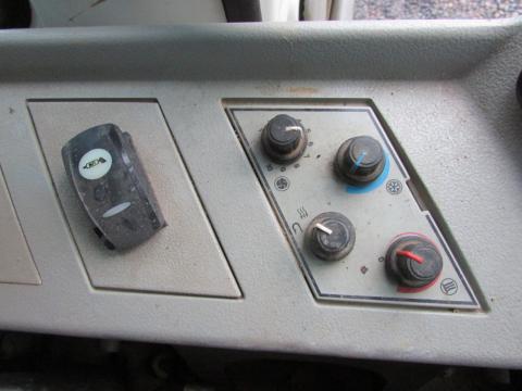 Liebherr R 914 B HDSL Litronic  – Einsatz auf Baustelle (Bild 21)