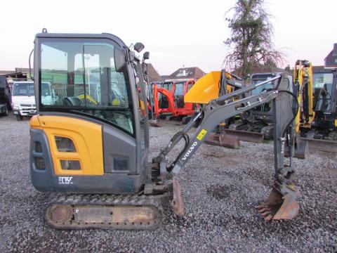 Volvo EC 15 C  – Heckansicht (Bild 4)