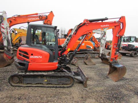 Kubota KX 057-4  – Frontansicht (Bild 1)