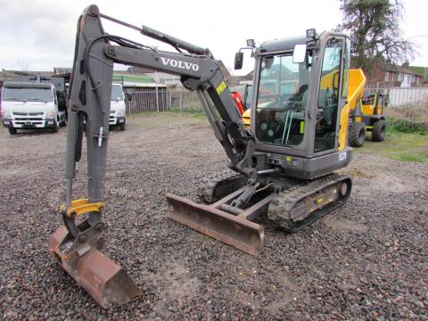 Volvo EC 27 C  – Seitenansicht links (Bild 2)