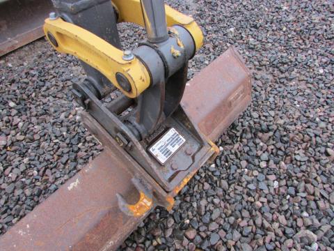 Volvo EC 27 C  – Seitenansicht rechts (Bild 3)