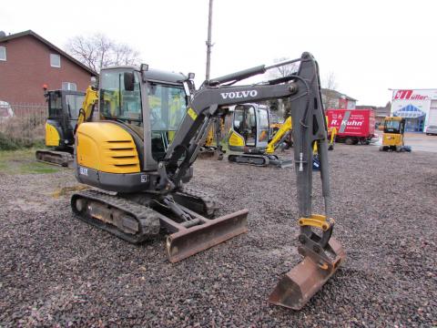 Volvo EC 27 C  – Heckansicht (Bild 4)