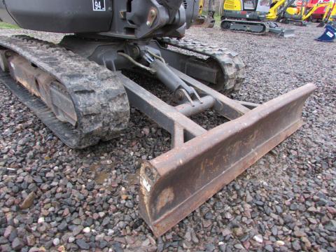 Volvo EC 27 C  – Innenraum (Bild 5)