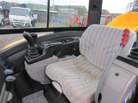 Volvo EC 27 C  – Frontansicht (Bild 13)
