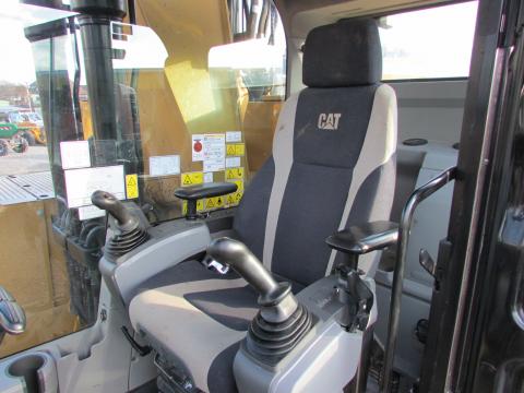 Caterpillar 325 FLCR VAH  – Seitenansicht rechts (Bild 15)