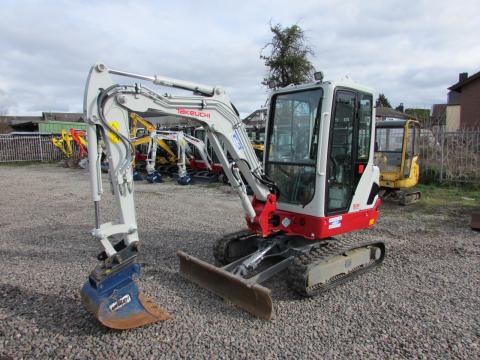 Takeuchi TB 225 V1  – Seitenansicht links (Bild 2)