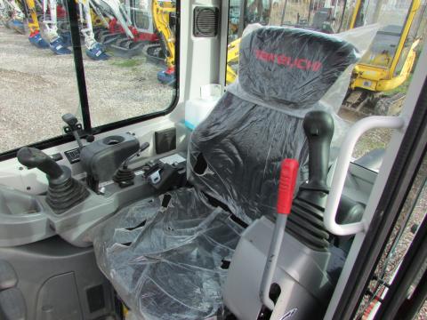 Takeuchi TB 225 V1  – Technikdetail (Bild 12)