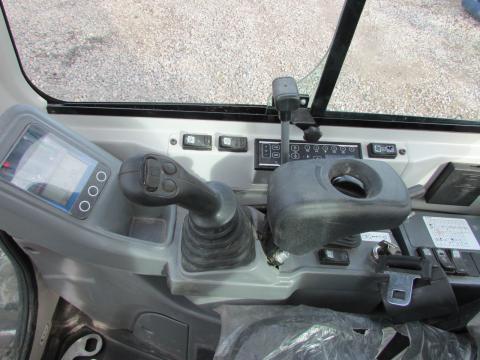 Takeuchi TB 225 V1  – Frontansicht (Bild 13)