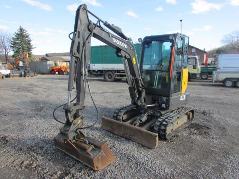 Volvo EC 27 D  – Seitenansicht links (Bild 2)