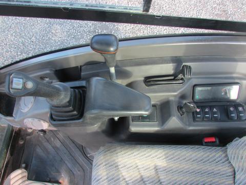 Volvo EC 27 D  – Nahaufnahme (Bild 11)