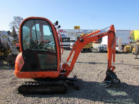 JCB 8018 CTS  – Heckansicht (Bild 4)