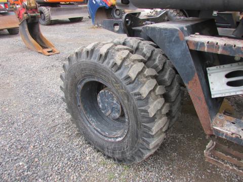 Hitachi ZX 140 W-3  – Detailaufnahme Motor (Bild 7)