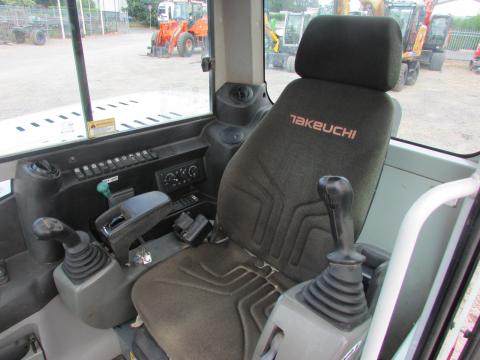 Takeuchi TB 290  – Einsatz auf Baustelle (Bild 9)