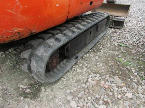 JCB 8018 CTS  – Heckansicht (Bild 4)