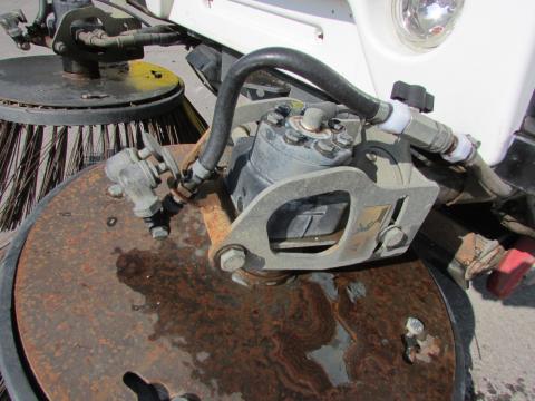 Johnston Sweepers CN 200 Kehrmaschine 142A 101T  – Einsatz auf Baustelle (Bild 9)