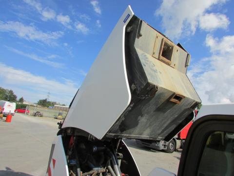 Johnston Sweepers CN 200 Kehrmaschine 142A 101T  – Technikdetail (Bild 12)